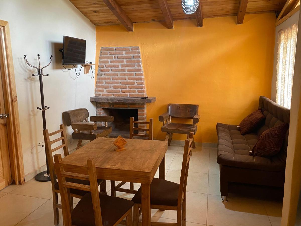 Los Pirineos มาซามิตลา ภายนอก รูปภาพ